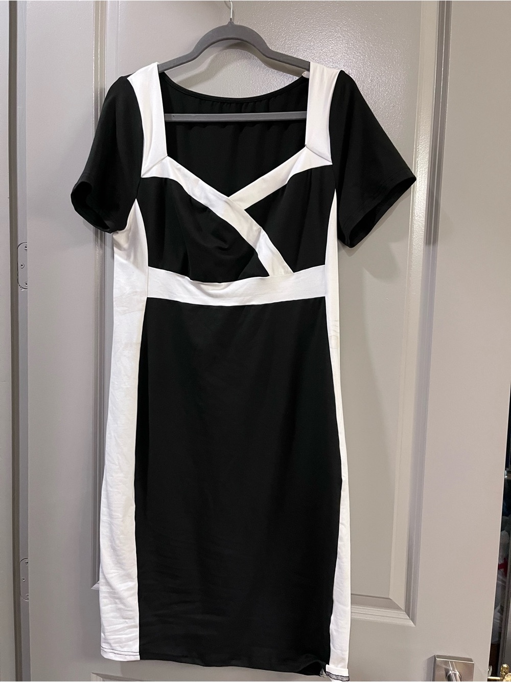 SHEIN Black and White Colorblock Midi Dress